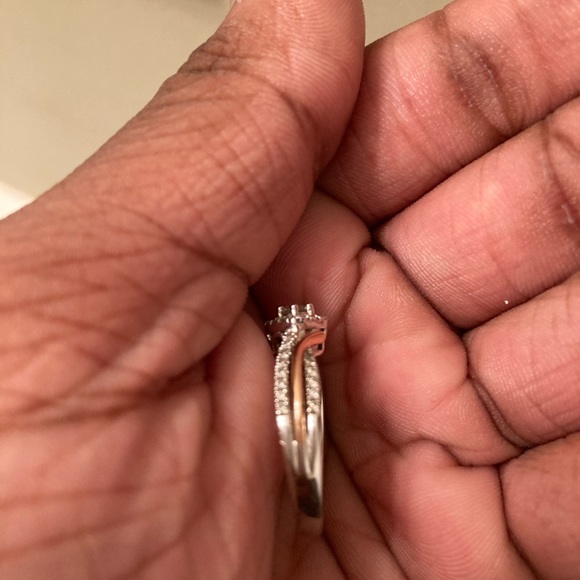 BRAND NEW KAY JEWELERS DIAMOND ENGAGEMENT RING - Picture 5 of 6